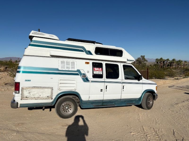 Picture 3/16 of a 1995 For e-250 Coachman Campervan for sale in Twentynine Palms, California