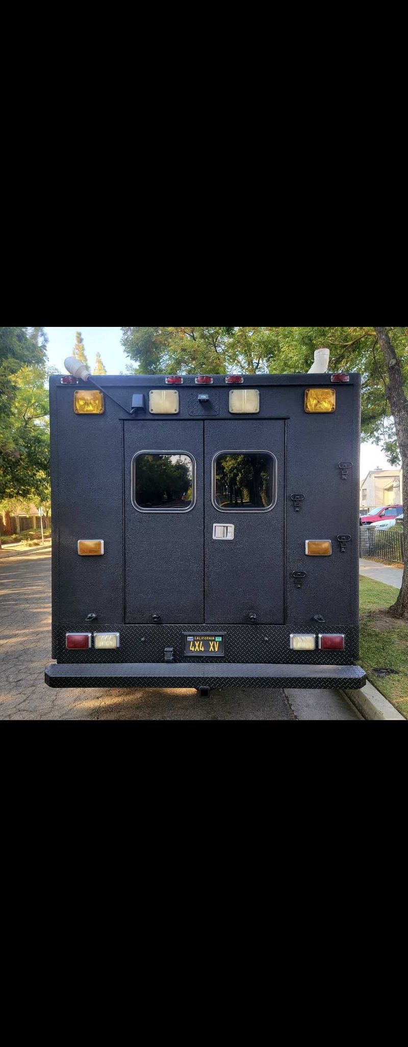 Picture 3/3 of a 2002 7.3 Ford E450 Turbo PowerStroke for sale in Temecula, California