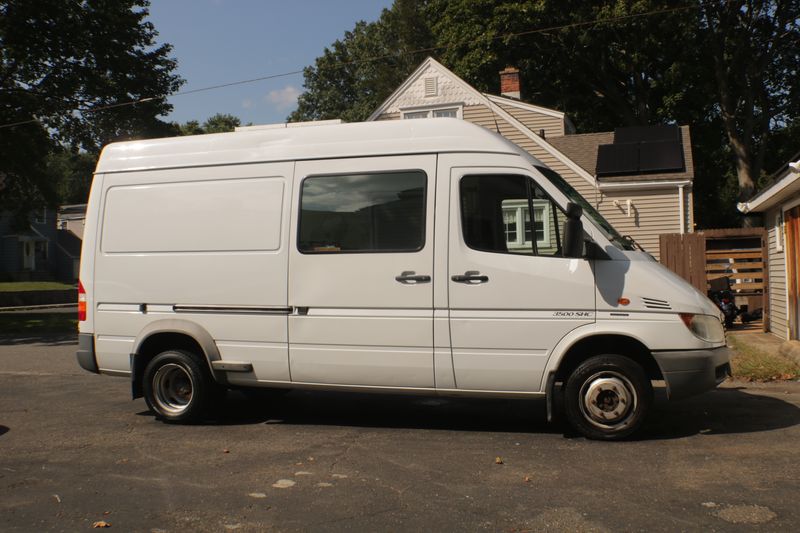 Picture 1/40 of a 2002 Freightliner / Mercedes sprinter 3500 for sale in Milford, Connecticut