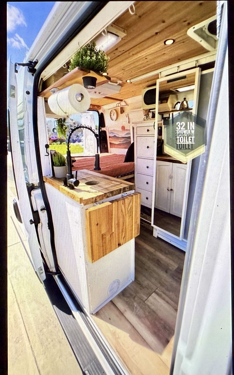 Picture 5/14 of a 2021 DODGE RAM PROMASTER for sale in Asheville, North Carolina