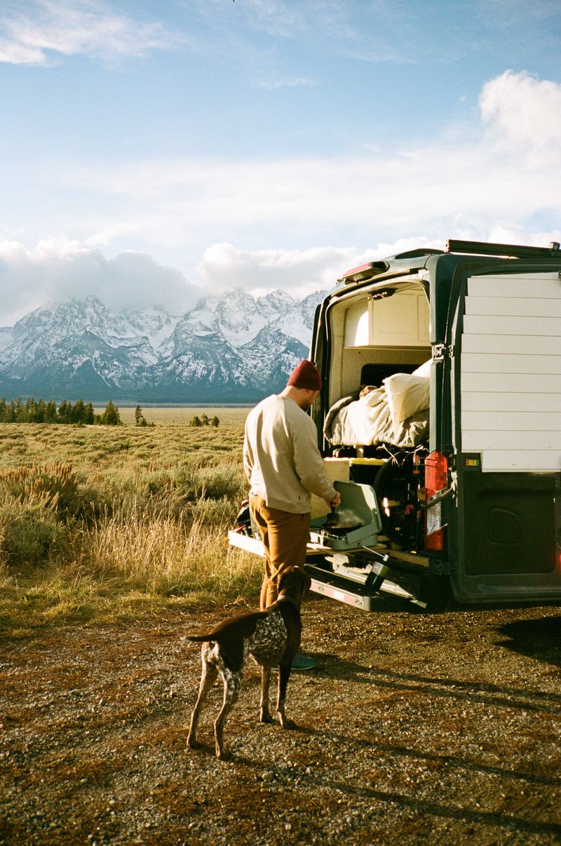 Picture 2/33 of a 2019 Ford Transit Van - 500ah w/ Starlink, Dog Crate, etc. for sale in San Diego, California