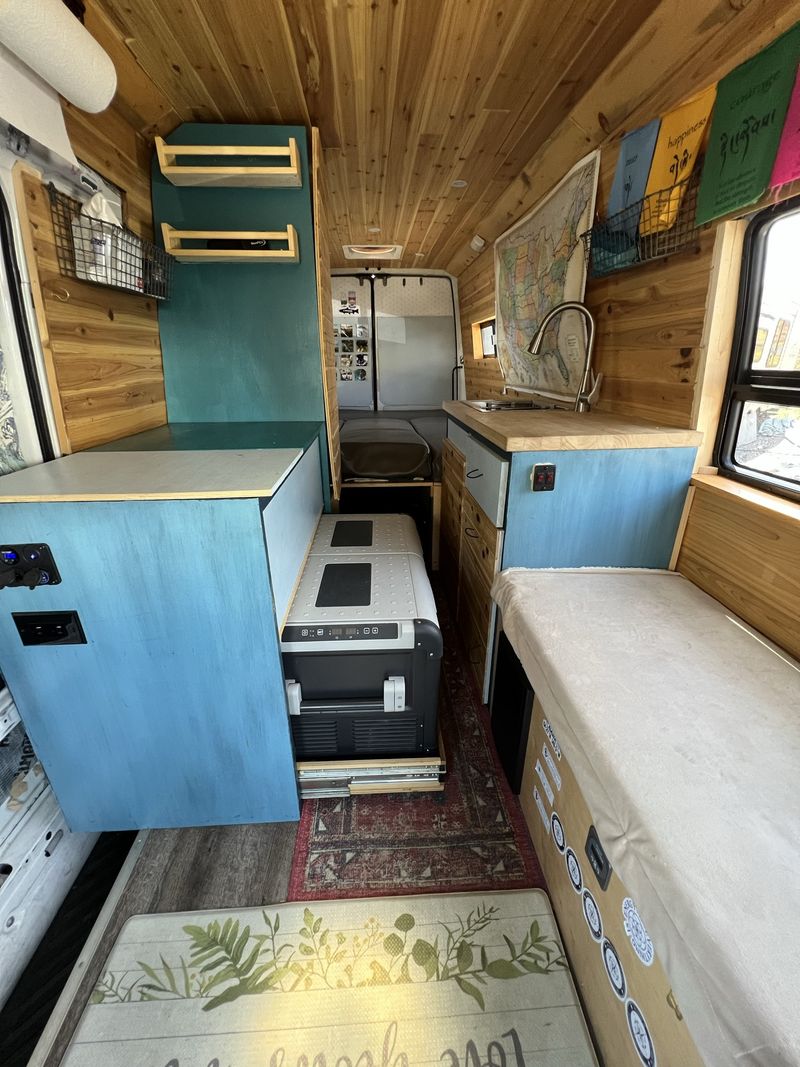 Picture 4/33 of a 2006 Sprinter 2500 Off-Grid Fully Loaded Custom Camper Build for sale in Santa Monica, California