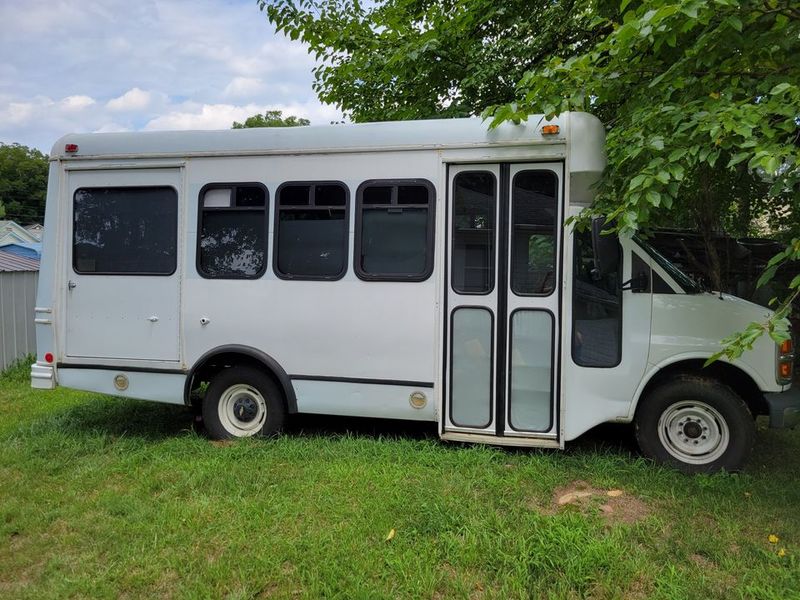 Picture 3/20 of a 2001 Chevy Express Campervan for sale in Charlotte, North Carolina