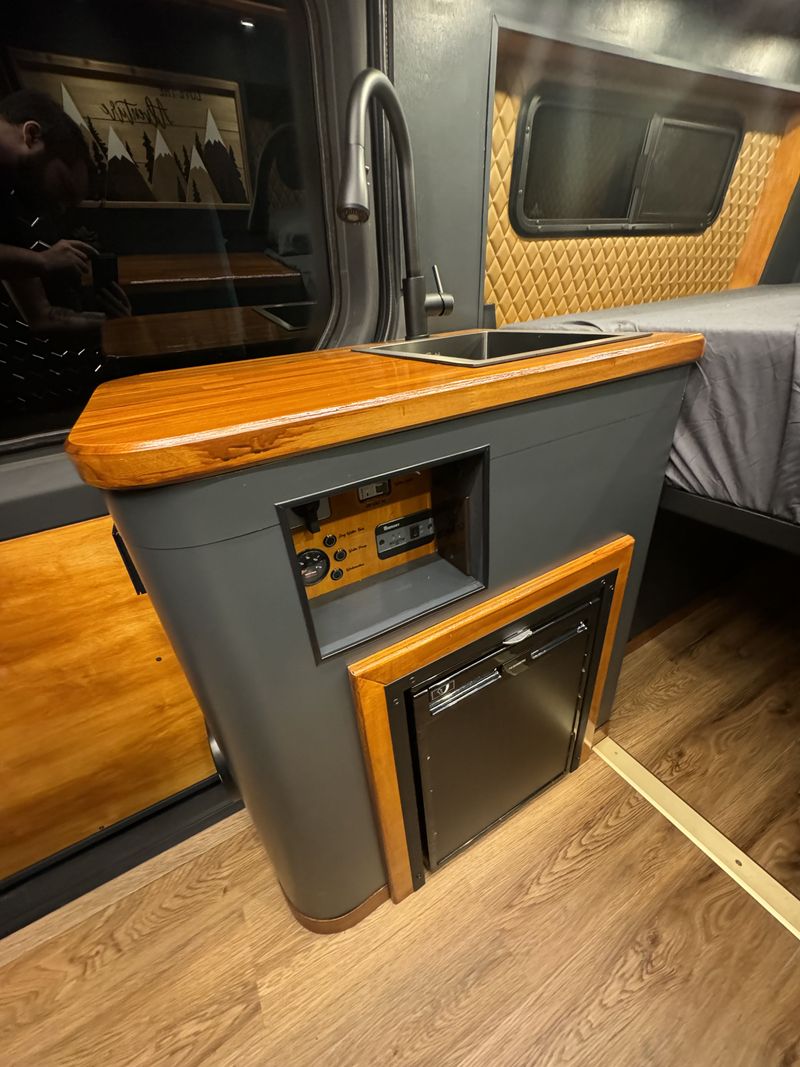 Picture 3/21 of a Sprinter Zion Van Turbo Diesel for sale in Las Vegas, Nevada