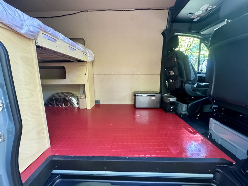 Picture 3/16 of a 2021 Freightliner Sprinter 2500 for sale in Portland, Oregon