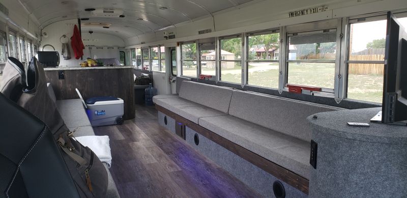 Picture 3/11 of a 2000 Bluebird All American for sale in Santee, South Carolina