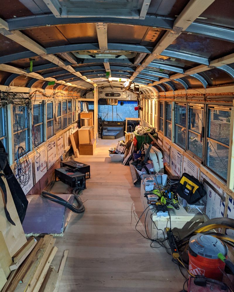 Picture 5/5 of a 2004 Thomas Saf T Liner MVP for sale in Oakhurst, California