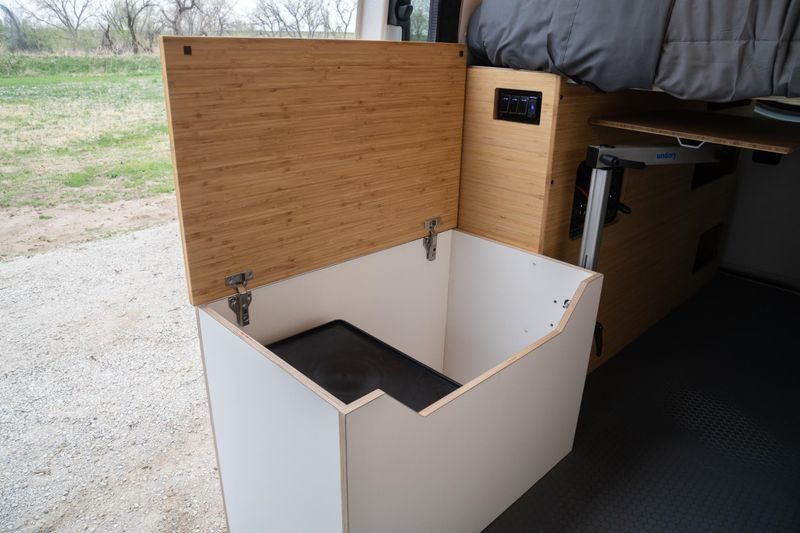 Picture 4/10 of a  *NEW BUILD* 2022 Geotrek Albatross – Mercedes Sprinter 144 for sale in Fort Lupton, Colorado