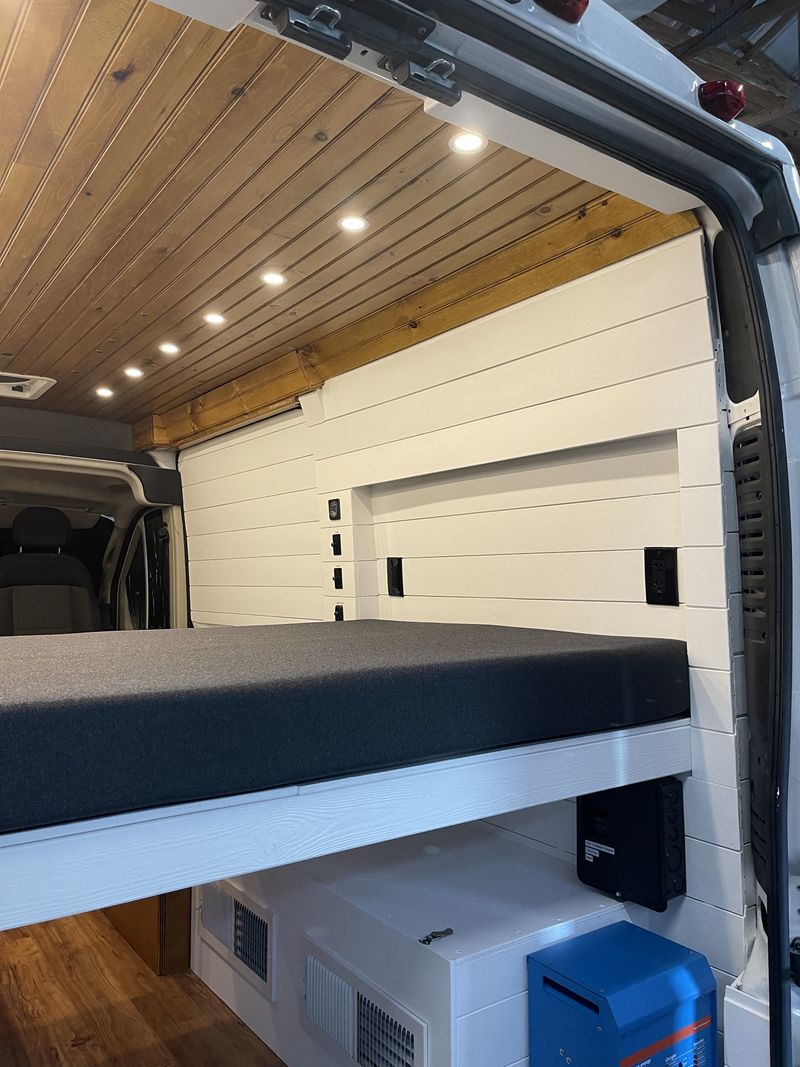 Picture 4/22 of a 2019 ram pro master - 2022 conversion  for sale in Myakka City, Florida