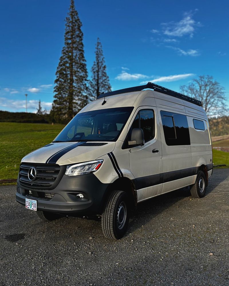Picture 4/21 of a 2025 Mercedes-Benz Sprinter 144 AWD for sale in Hood River, Oregon