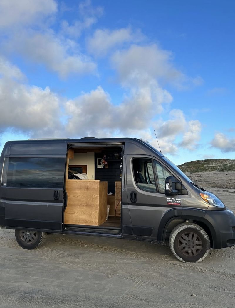 Picture 2/18 of a 2021 Ram Promaster for sale in Los Angeles, California