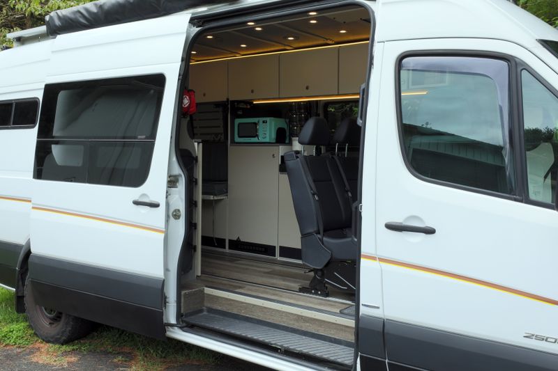 Picture 1/41 of a 2016 Mercedes-Benz Sprinter for sale in Leesburg, Virginia