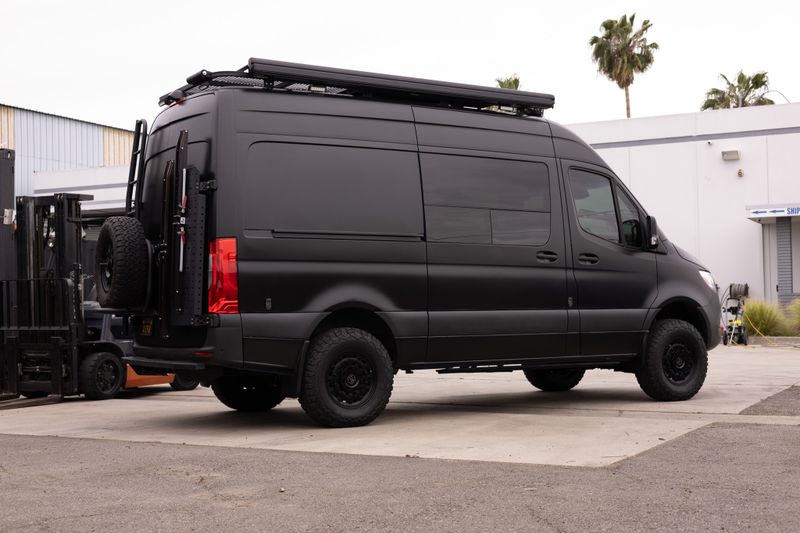 Picture 4/27 of a 2019 Mercedes Sprinter 4x4 RB Deluxe Touring for sale in Santa Fe Springs, California