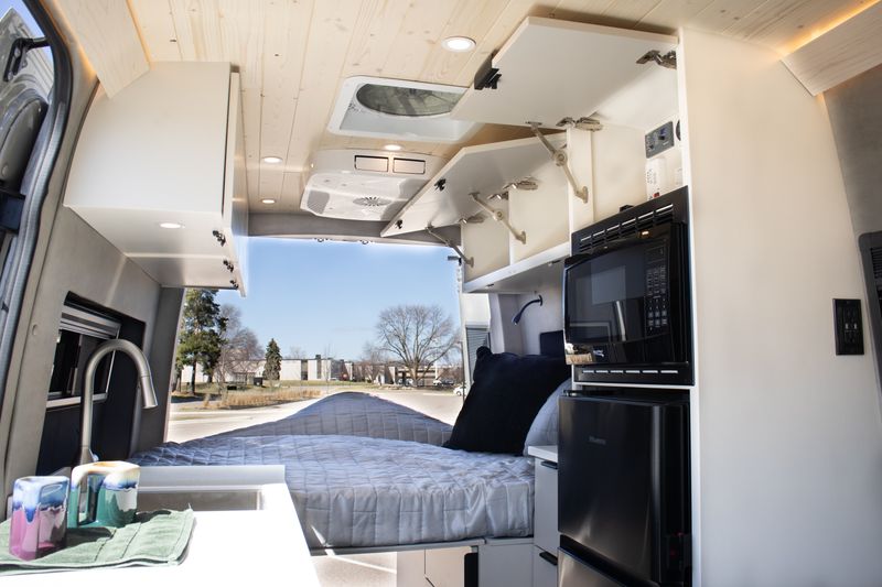 Picture 5/19 of a NEW 2025 Mercedes-Benz Sprinter 2500 AWD 144" for sale in Eden Prairie, Minnesota