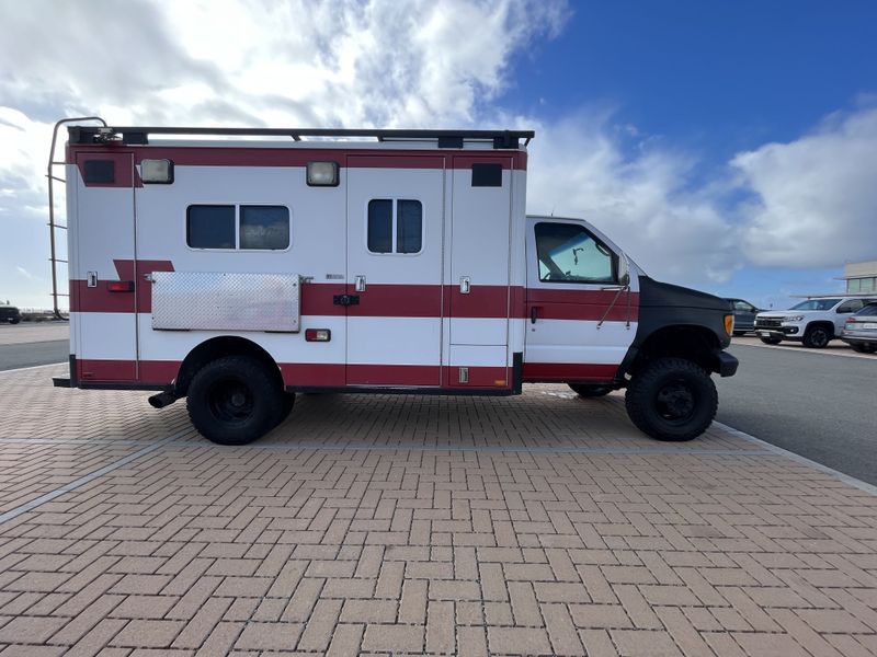 Picture 2/29 of a 2002 FORD E450 4X4 7.3L DIESEL for sale in San Diego, California