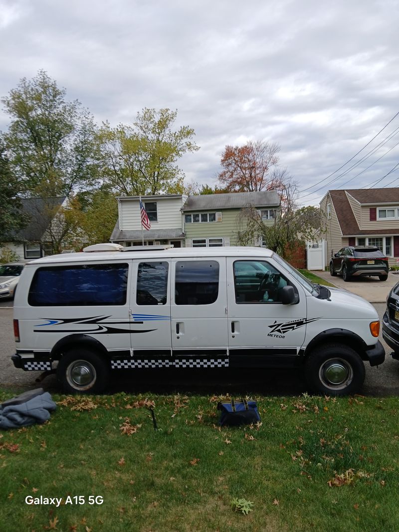 Picture 1/43 of a 2004 ford e350 for sale in Avenel, New Jersey