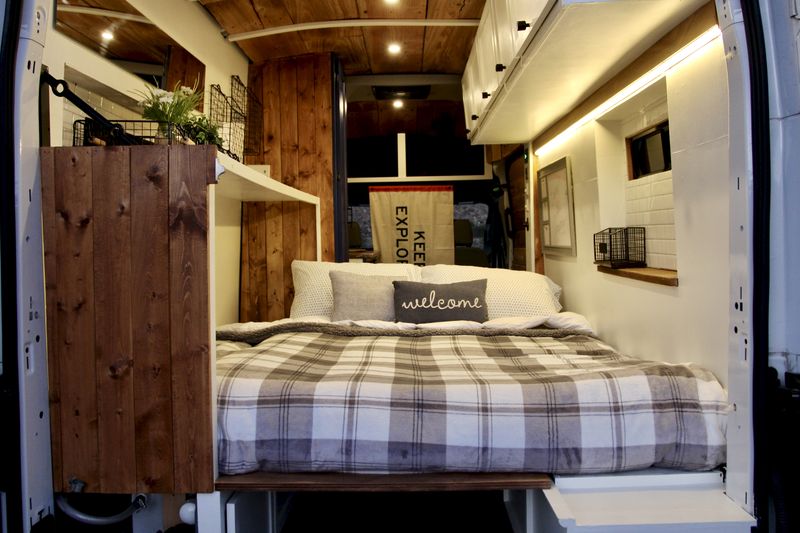 Picture 4/7 of a Vanna 2019 Ford Transit  for sale in Lindon, Utah