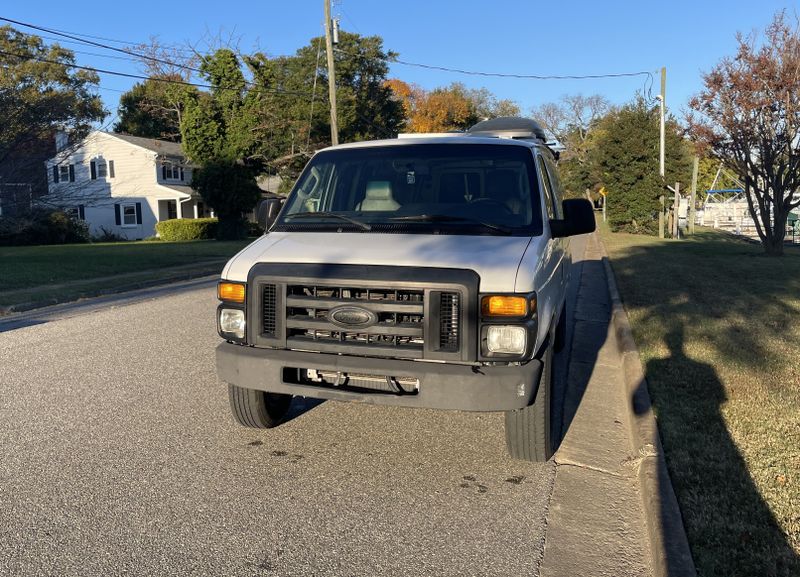 Picture 5/26 of a 2014 Ford E-350 Adventure Van for sale in Hampton, Virginia