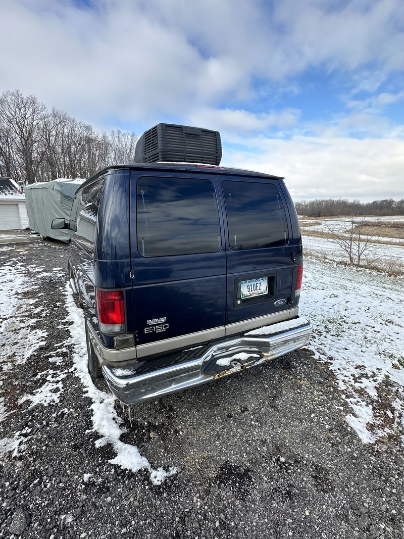 Picture 4/23 of a 2002 Ford Ecoline E150 Camper van  for sale in Churubusco, Indiana