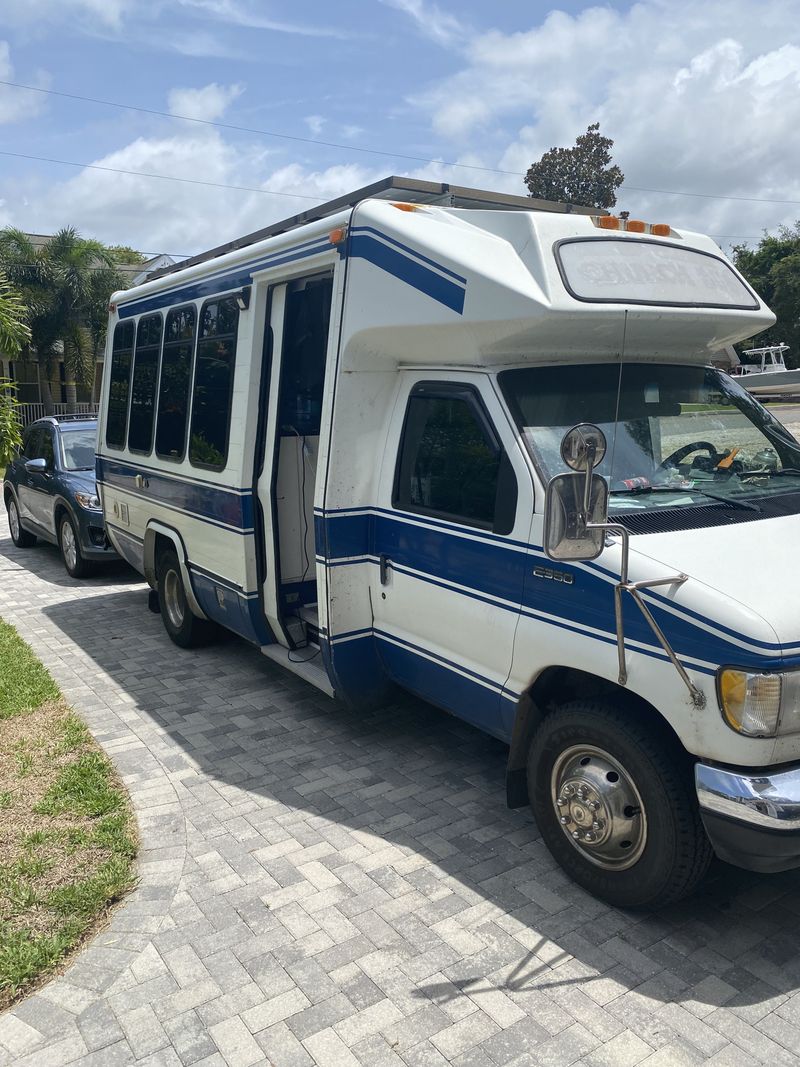 Picture 1/10 of a 1994 Ford E350 Shuttlebus  for sale in Palm Harbor, Florida