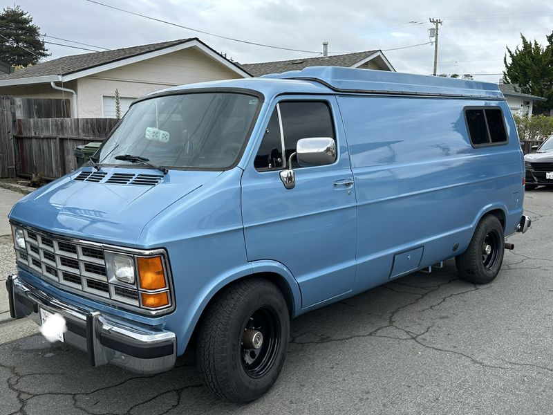 Picture 4/9 of a 1989 Dodge B250 Sportsmobile for sale in Capitola, California