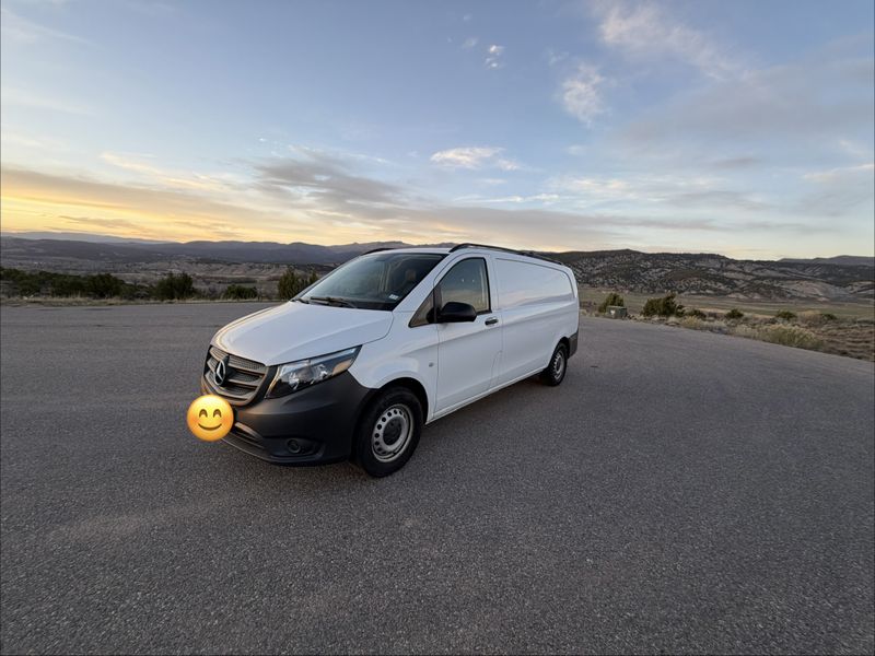 Picture 2/10 of a 2021 Mercedes Metris for sale in Eagle, Colorado
