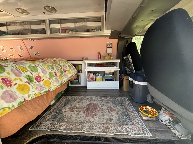 Picture 4/10 of a 2006 Ford E350 - Simple converted Ambulance for sale in Tucson, Arizona