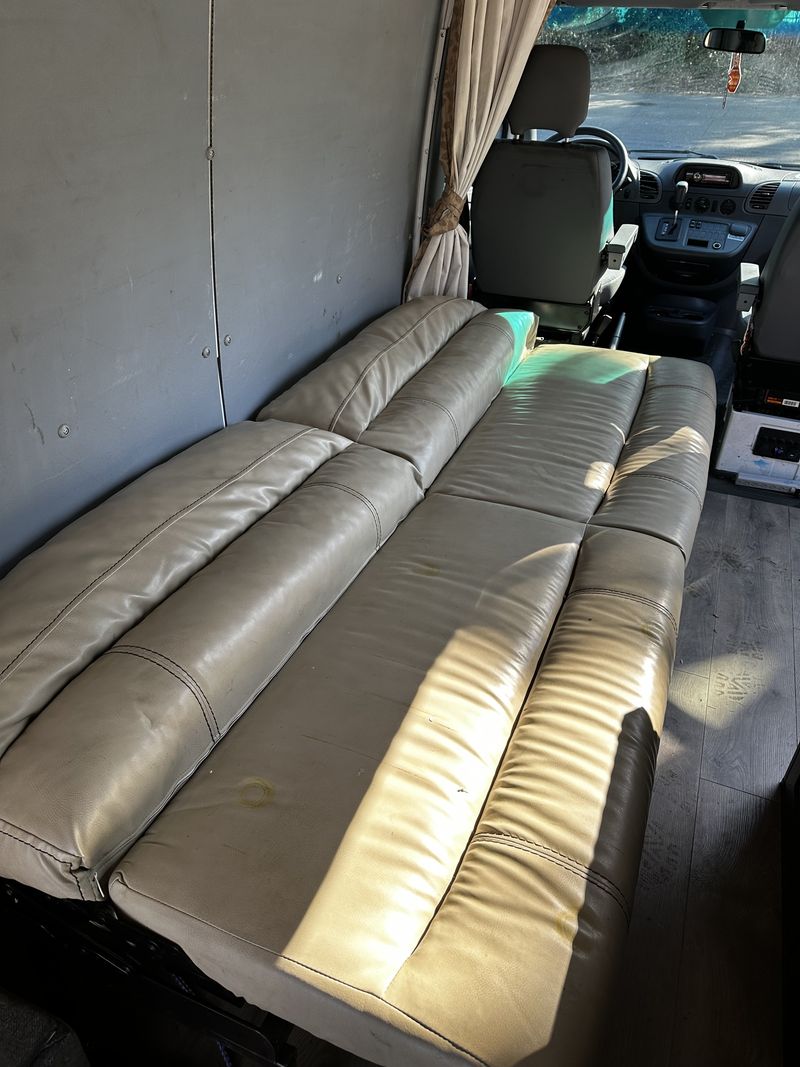 Picture 5/17 of a 2005 Dodge/Mercedes Sprinter 2500 for sale in Wilsonville, Oregon