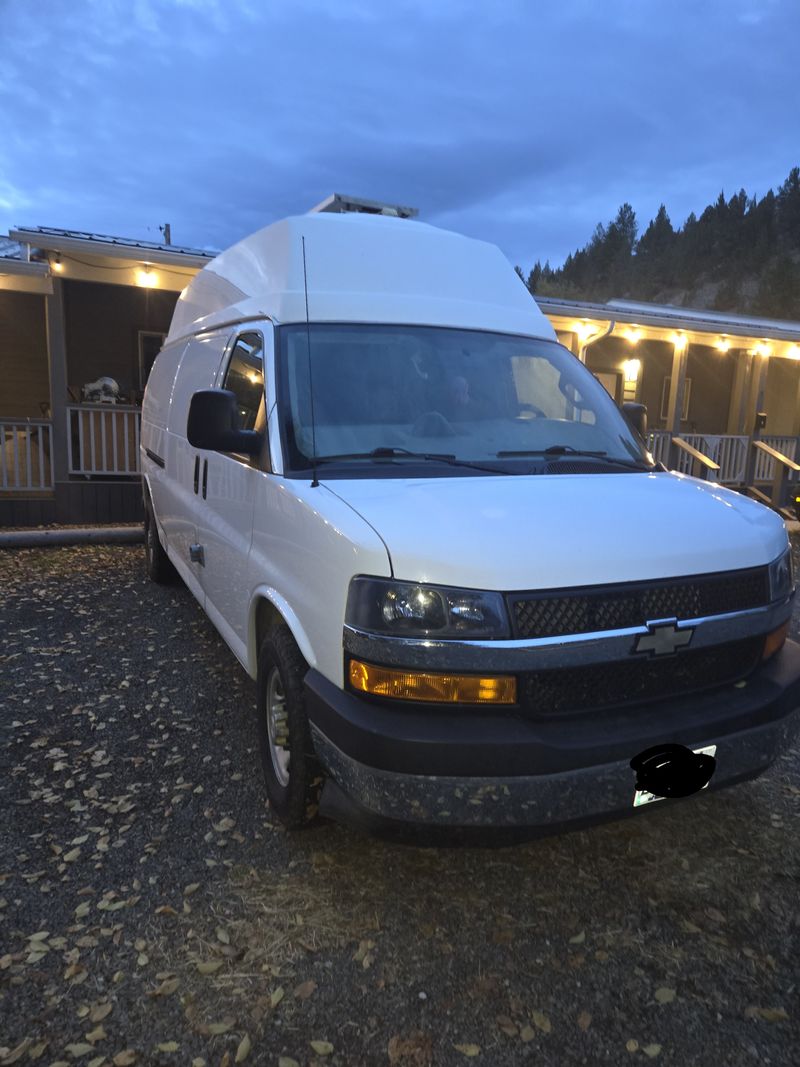 Picture 2/16 of a 2017 Chevy express 2500 for sale in Prineville, Oregon