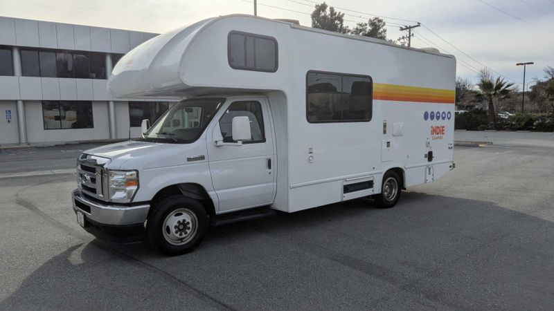 Picture 1/28 of a Thor Motor Coach Four Winds 22E - for sale in Los Angeles, California