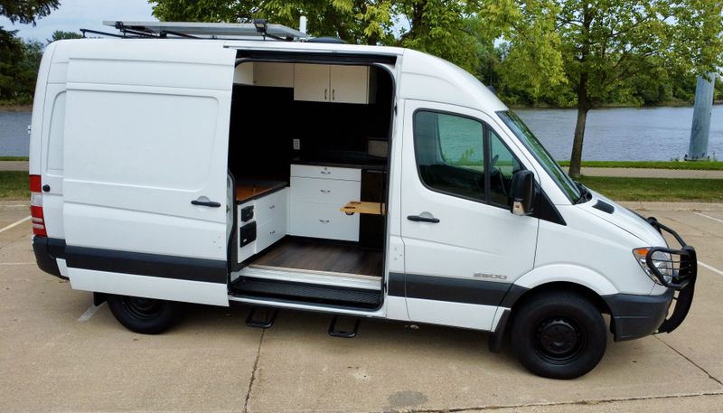 Picture 1/44 of a 2008 Dodge Sprinter 2500 for sale in Moline, Illinois