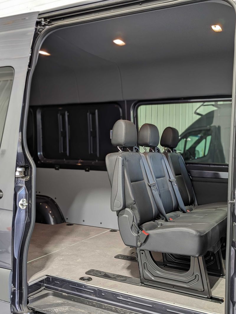 Picture 5/13 of a New 2022 Sprinter Crew 170 4×4 price reduced  for sale in Hopkinsville, Kentucky