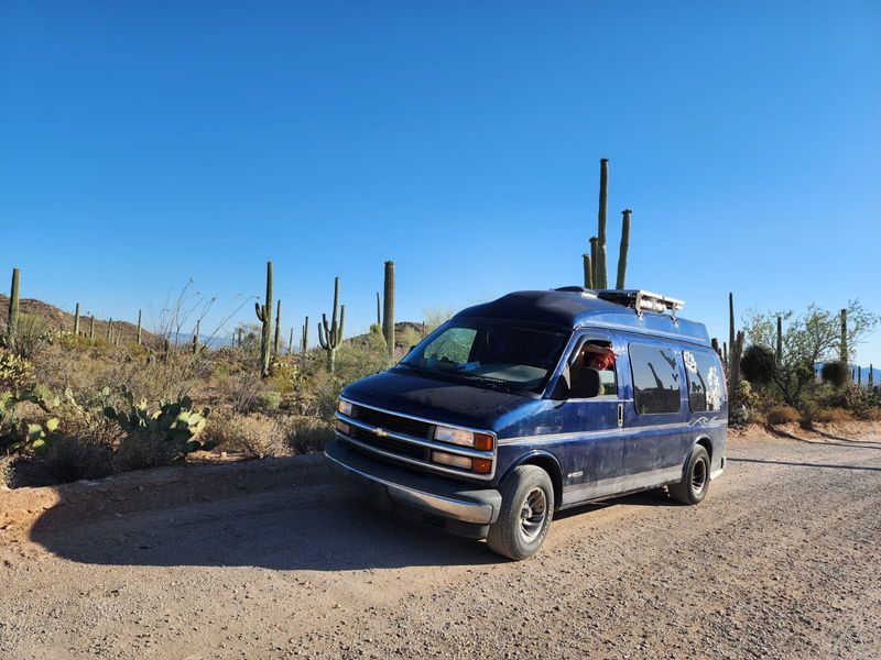 Picture 1/6 of a 2000 Chevrolet Express 1500 for sale in Chicago, Illinois