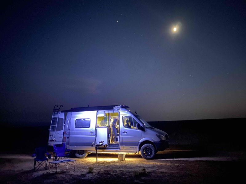 Picture 5/26 of a Mercedes Sprinter 4WD Winnebago Revel  for sale in Seattle, Washington