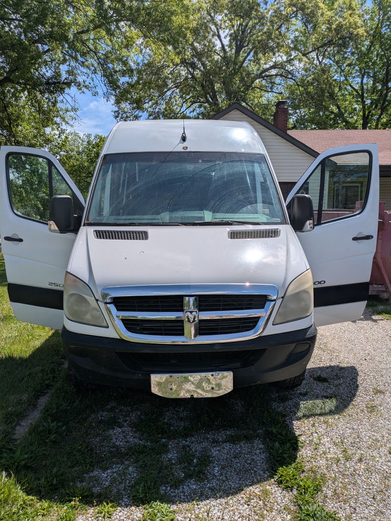 Picture 2/20 of a 2007 Pre-DEF Sprinter 144 - Lots of Space! for sale in Columbia, Missouri
