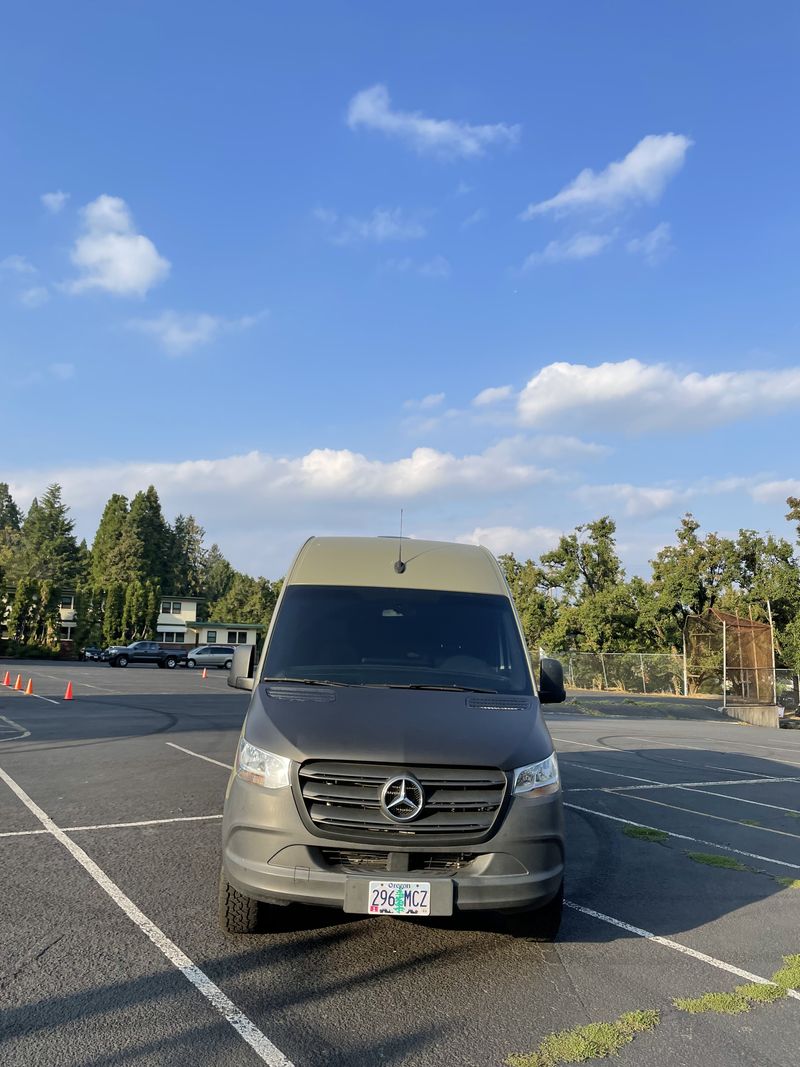 Picture 4/16 of a 2019 Mercedes 170 Sprinter Van for sale in Portland, Oregon