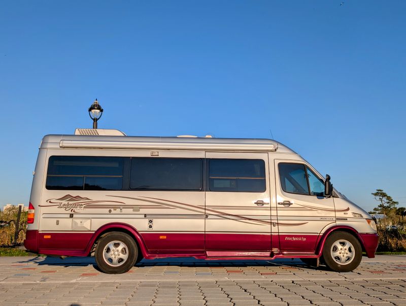 Picture 2/16 of a 2006 Freightliner Sprinter Leisure Travel Van for sale in Melbourne, Florida