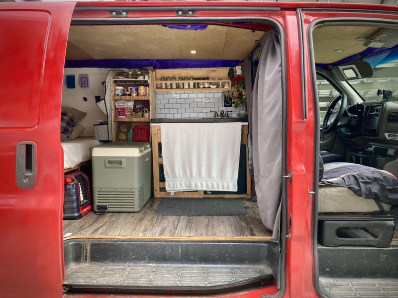 Picture 3/11 of a 2001 Chevrolet Express 3500 for sale in Arroyo Grande, California