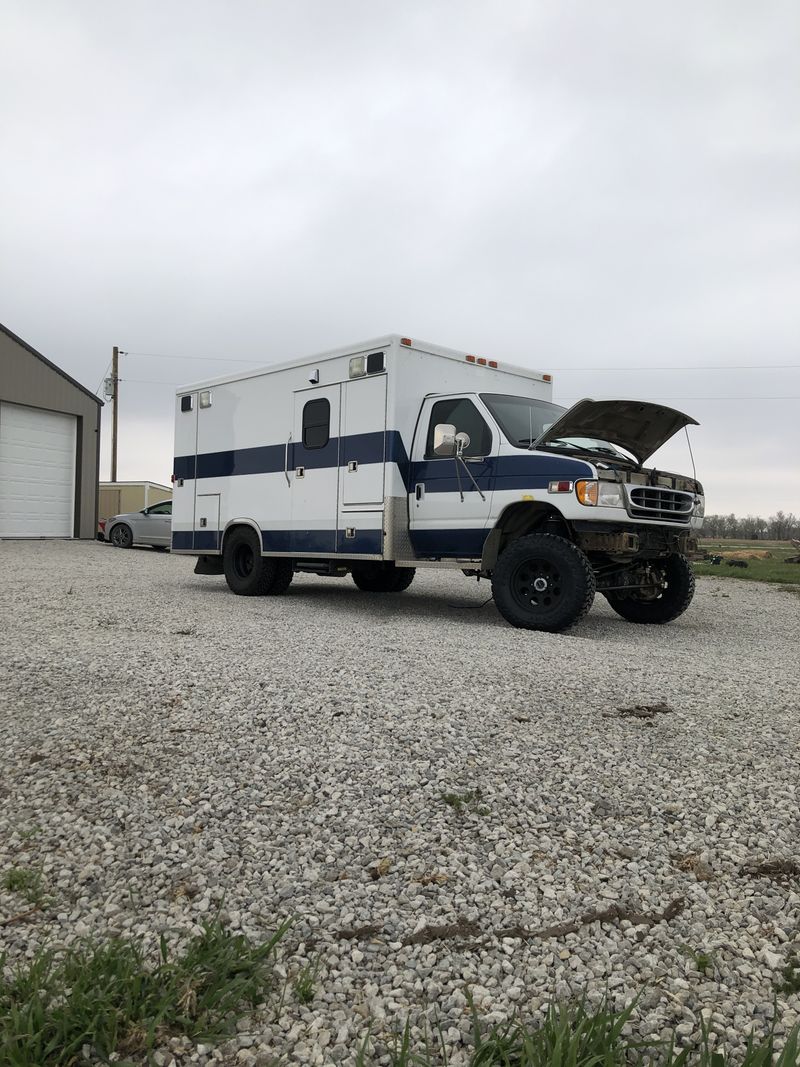 Picture 2/24 of a 1997 Ford E450 for sale in Mcpherson, Kansas