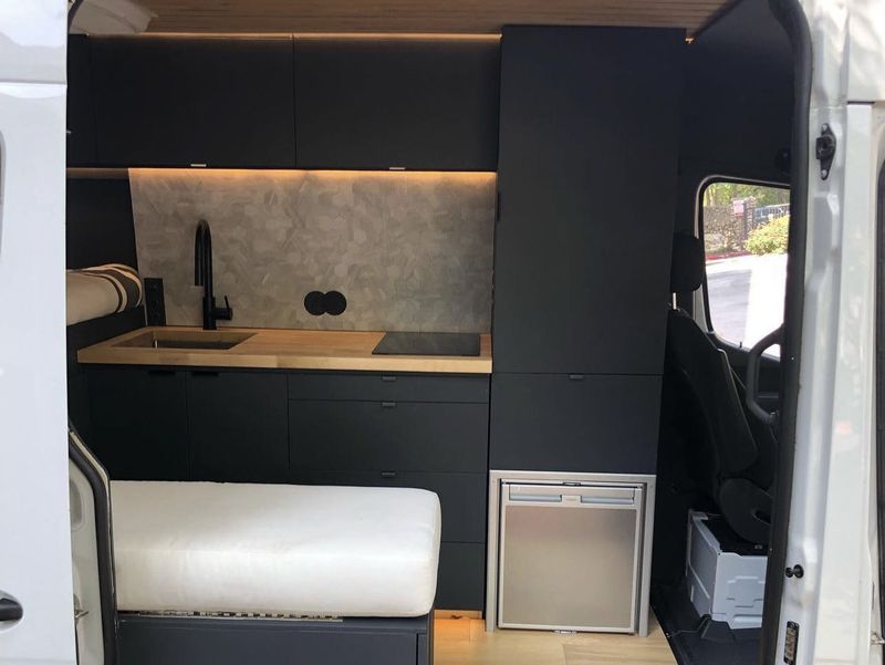 Picture 3/9 of a 2020 Mercedes Benz High Roof Stealth Sprinter for sale in Los Angeles, California