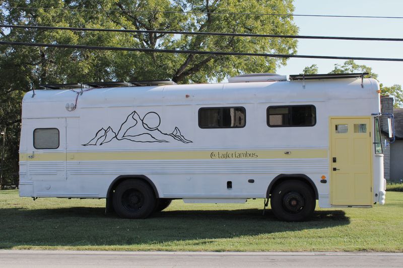 Picture 2/23 of a 1993 Blue Bird Skoolie for sale in Rock Hill, South Carolina