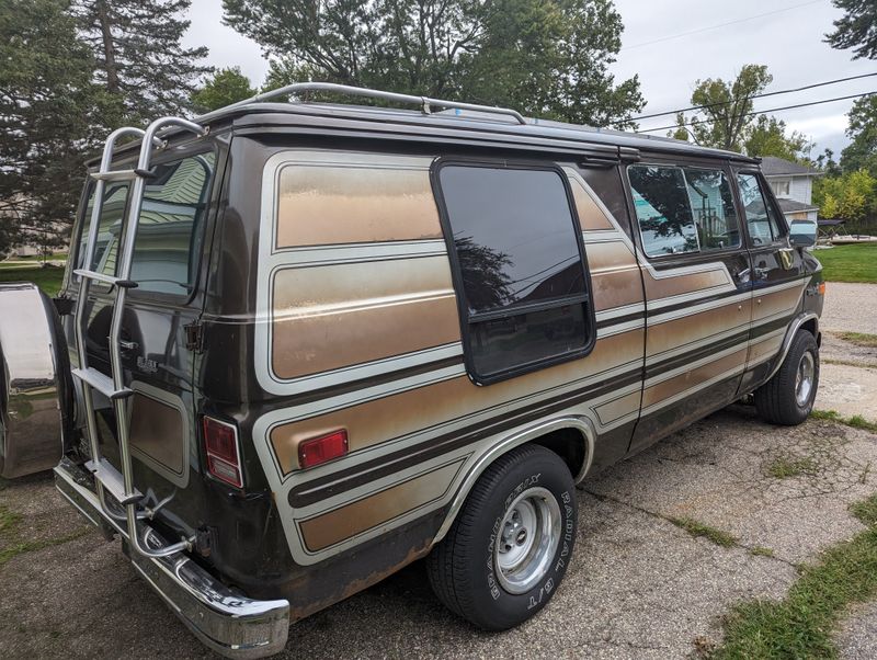 Picture 2/17 of a 1982 chevorlet G20 for sale in Waterford, Michigan