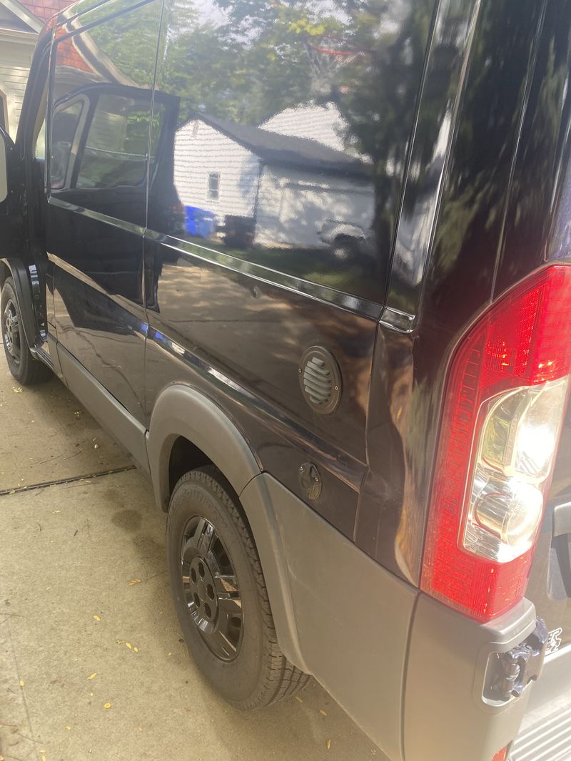 Picture 5/14 of a Winter Special- Blow Out Price-  2014 Ram PromasterVan  for sale in Wheaton, Illinois