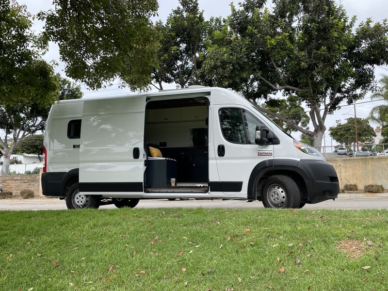 Picture 3/24 of a 2021 Ram Promaster 2500 High Roof for sale in El Segundo, California