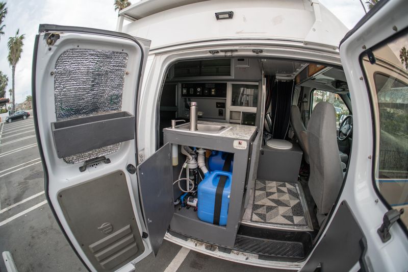 Picture 3/10 of a 2002 ford e350 camper van for sale in Dana Point, California
