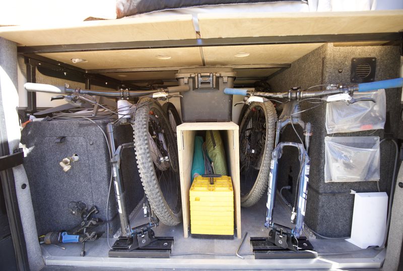 Picture 5/23 of a Vanlife Customs Mercedes Sprinter 144 High Roof 2016 for sale in Flagstaff, Arizona