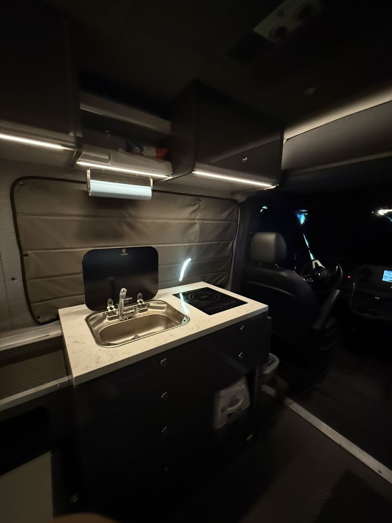 Picture 4/24 of a 2022 4x4 sprinter diesel for sale in Telluride, Colorado