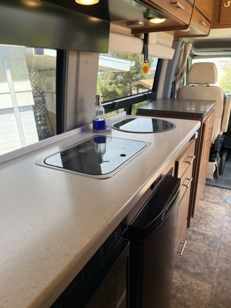 Picture 4/13 of a 2014 Winnebago Touring Coach for sale in Prescott, Arizona