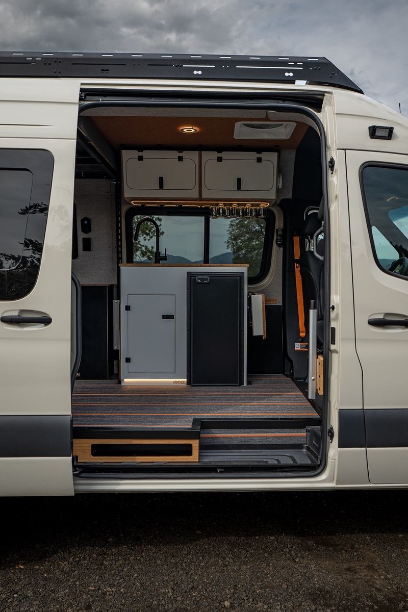 Picture 4/31 of a 2025 Mercedes-Benz Sprinter 144 AWD for sale in Hood River, Oregon