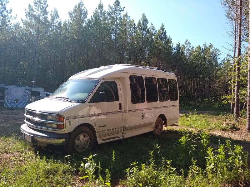 Picture 1/13 of a 2001 Chevy G3500 for sale in Hohenwald, Tennessee